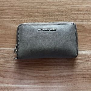 Michael Kors Jet Set Wallet